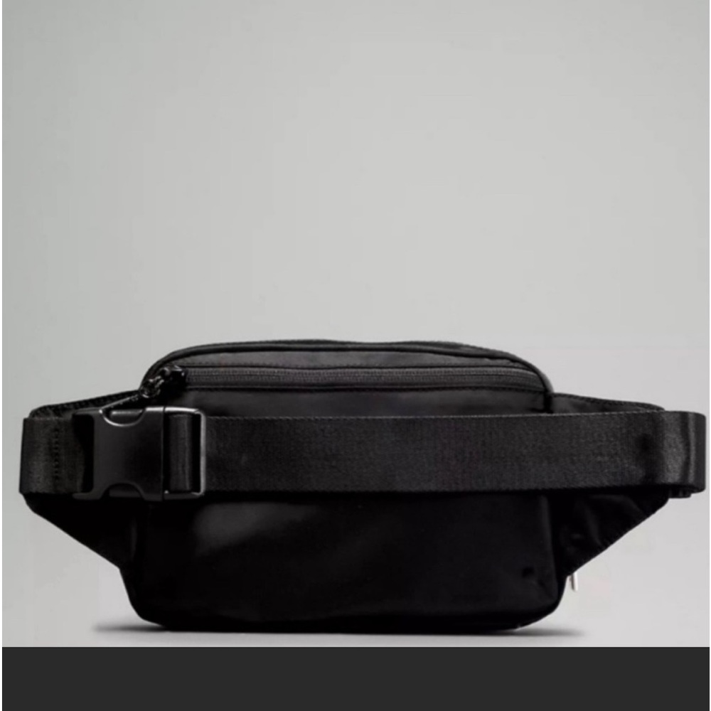 NWT Lululemon Large Everywhere Belt Bag - Picture 3 of 7